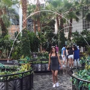 Meet your Posher, Angela